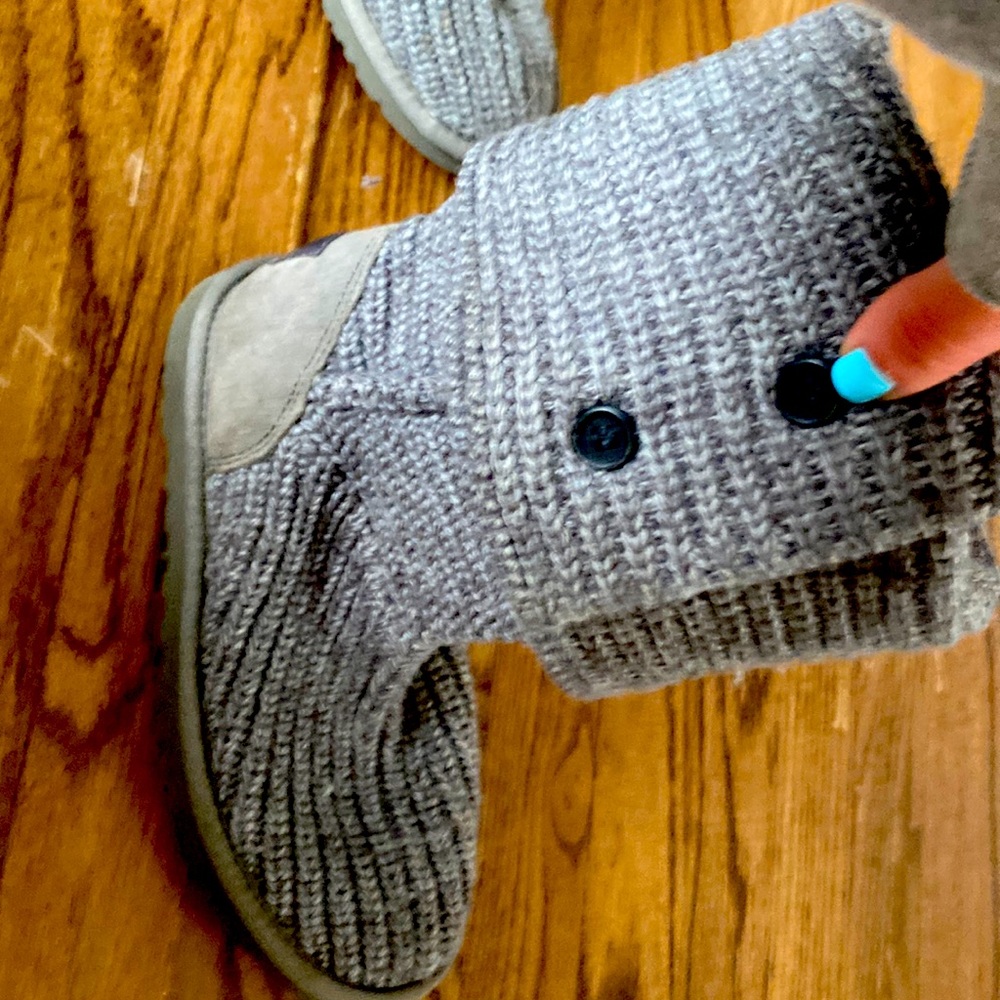 Grey Knit Uggs